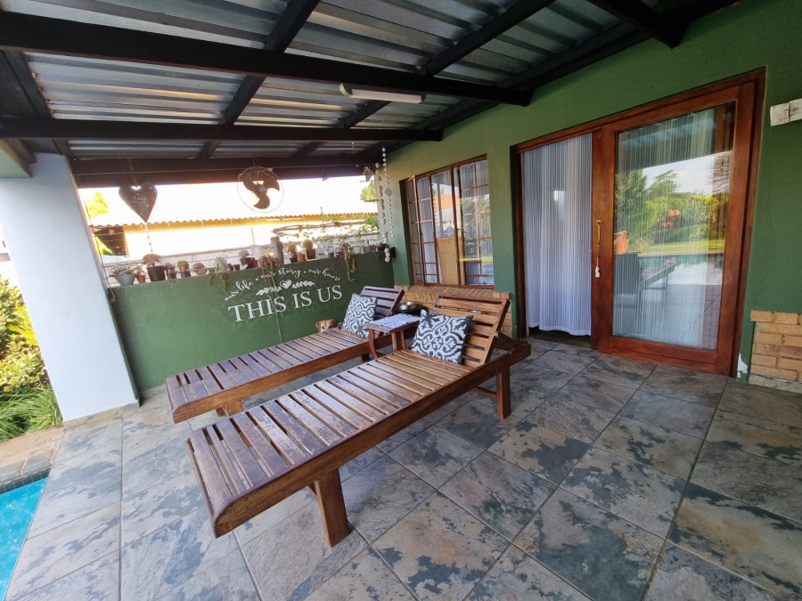 5 Bedroom Property for Sale in Mooinooi North West